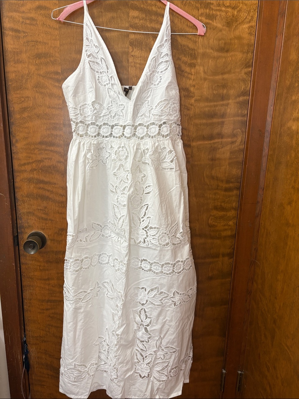 White Lace V-Neck Spaghetti Strap Maxi Dress by